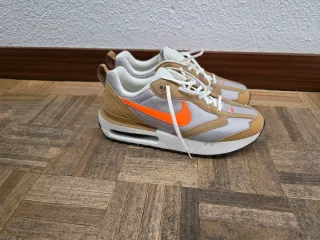 Zapatillas Nike Beige y Naranja Hombre