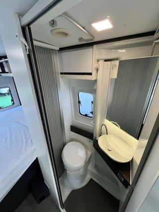 Furgoneta camper de alquiler