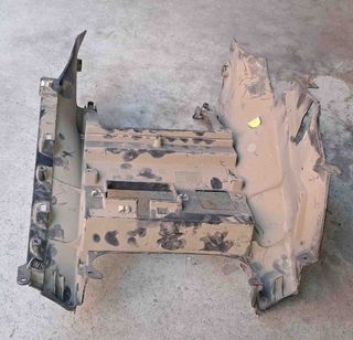 Consola central salpicadero Nissan Terrano II.