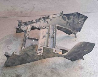 Consola central salpicadero Nissan Terrano II.