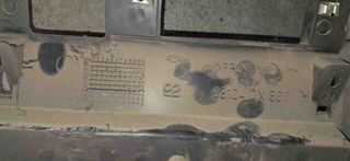 Consola central salpicadero Nissan Terrano II.