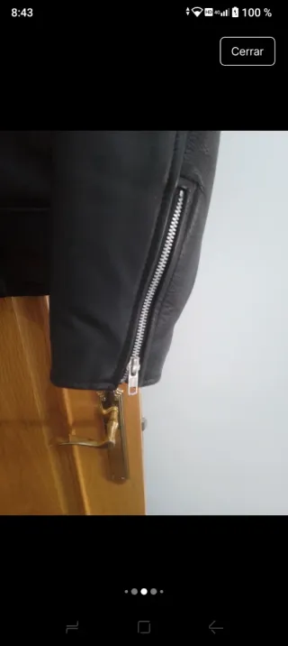 Cazadora de cuero rockera