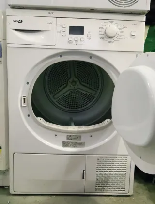 Secadora Blanca Salvo 7kg 150€