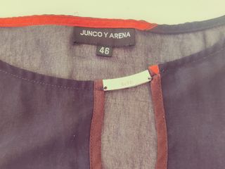 OFERTA 3 X 2 Blusa Junco y Arena semitransparente.