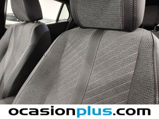 Peugeot 2008 Allure Hybrid eDCS6 100 kW (136 CV)