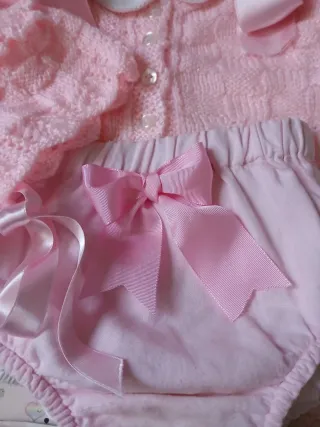 Chaqueta, capota body y cubrepañal talla 3 meses