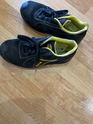 Zapatos Diadora Talla 40 Protección Laboral