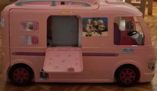 Camper Barbie rosa