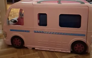 Camper Barbie rosa