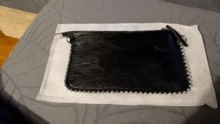 Medidas 12x21cm Bolso pequeño negro con tachuelas