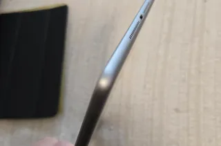 iPad 6ª Gen WiFi + 4G gris 32gb