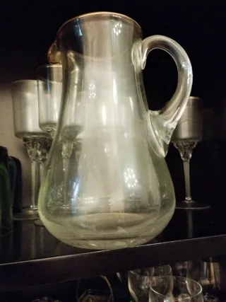 Brocca in vetro con bordo oro