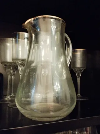 Brocca in vetro con bordo oro