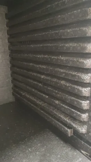 Contenedor isotérmico negro