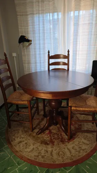 Mesa comedor redonda + 4 sillas