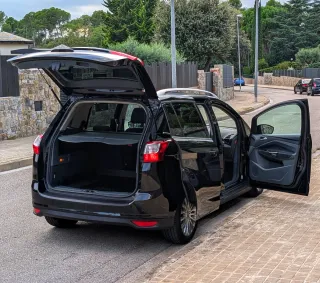 Ford Grand C-MAX 2011