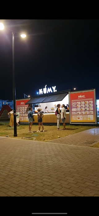 Kiosko contenedor equipado