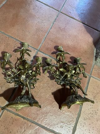 Candelabros de Bronce con Figuras