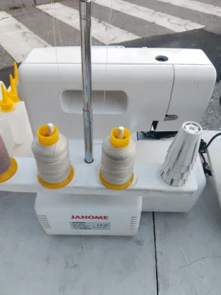 Remalladora Janome 8002D