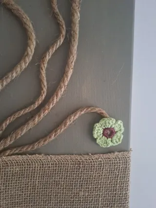 Cuadro rústico flores crochet tela y yute