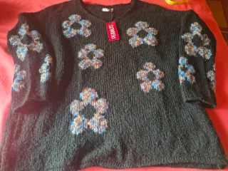 Jersey Peanuts Negro Flores Multicolor