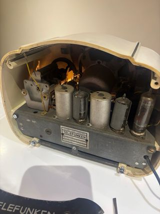 Radio Telefunken Cariño Beige Válvulas