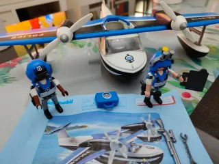 Playmobil Policía Hidroavión y Figuras