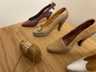 Set 4 miniature scarpe e 1 borsa Wonder