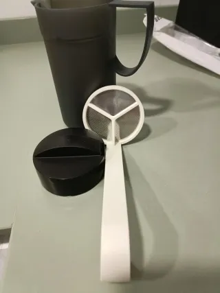 Espumador Tupperware Negro y Blanco