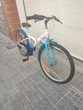 Bicicleta B'Twin  Blue 24 Pulgadas 6 Velocidad
