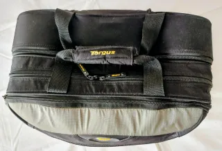 Maletín trolley Targus para ropa y portátil 17.3