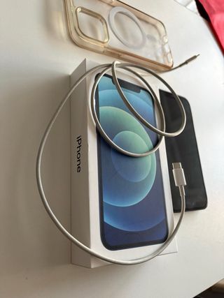 iPhone 12 Azul.