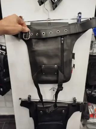 Pernera Piel Hd Head Calavera Negra