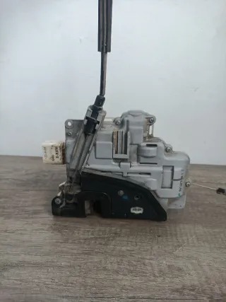 Cerradura Puerta Delantera Derecha Seat León 2