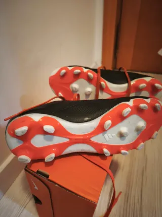 Botas de fútbol Adidas Predator Talla 39 1/3