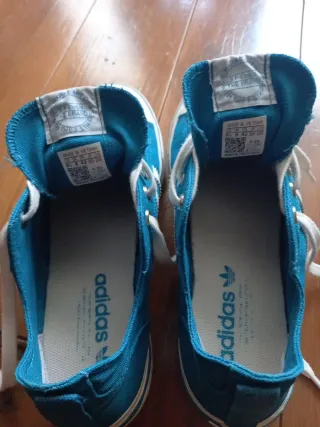 Zapatillas Adidas Azul y Blanco