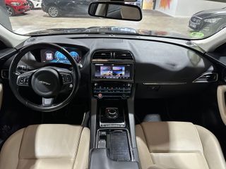 Jaguar F-Pace 2017