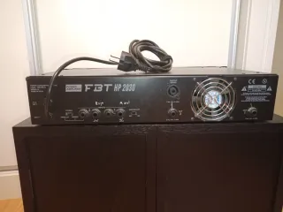 Monitores Behringer 2031P + Etapa FBT HP2030