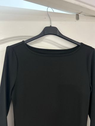 Vestido midi negro manga larga