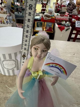 Bambola Capodimonte Averla per la Pace