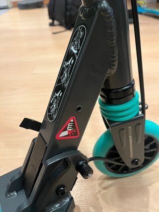 Patinete infantil 6-9 años. Sin estrenar.