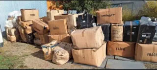 Lote cascos moto, más de 100 unidades + material