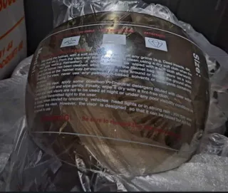 Lote cascos moto, más de 100 unidades + material