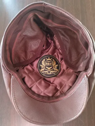 Gorra de piel marrón
