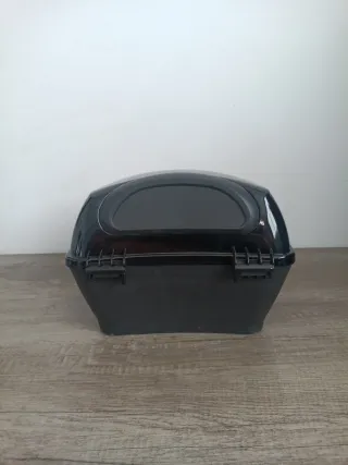 Baúl portaequipaje para ciclomotor