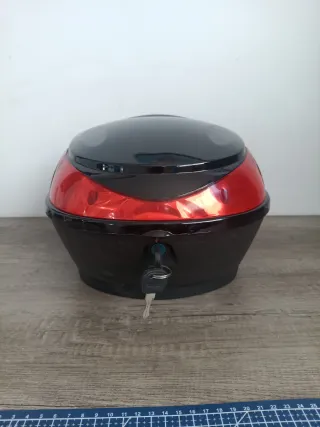 Baúl portaequipaje para ciclomotor