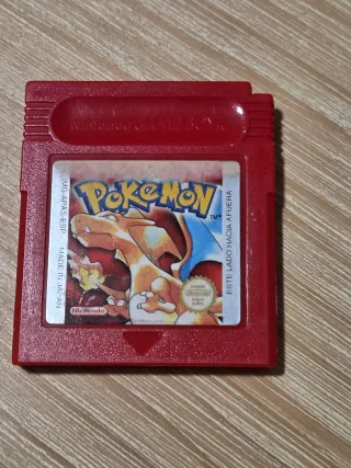 Game Boy Color Azul con Pokémon Edición Roja