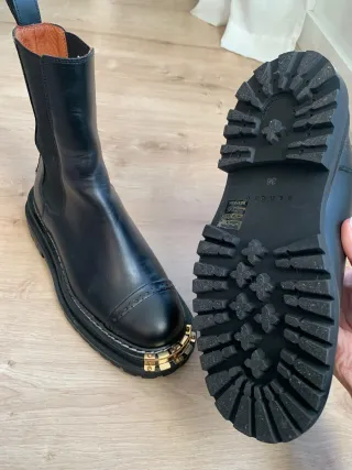 Botas Chelsea Sandro Piel Negra