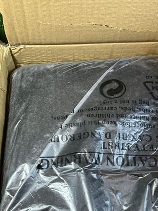 Poggiapiedi piccolo con gambe YMYNY