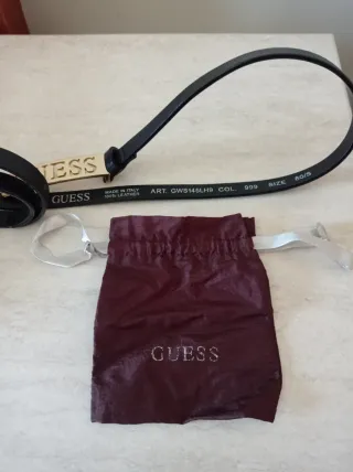 Cintura Guess Nera Fibbia Oro